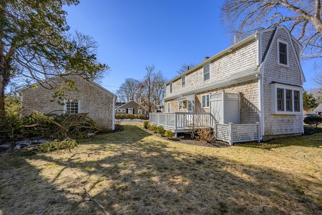 122 Park Ave, Barnstable, MA 02632