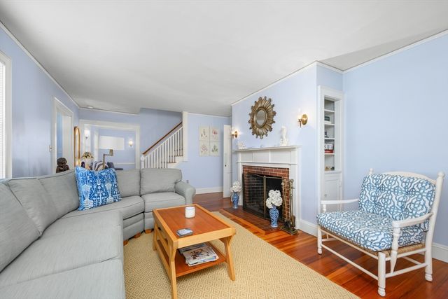 122 Park Ave, Barnstable, MA 02632