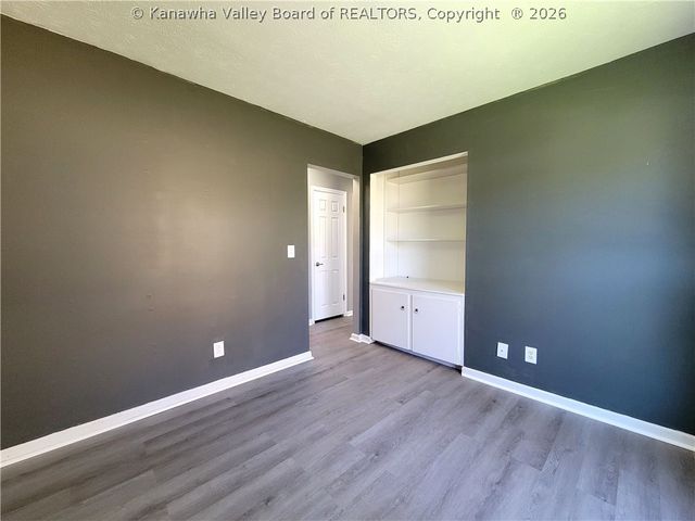 301 Bow Hunter Road, Charleston, WV 25314