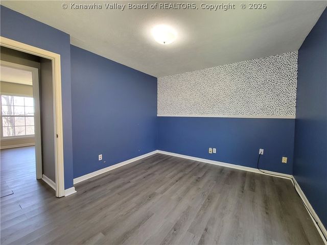301 Bow Hunter Road, Charleston, WV 25314