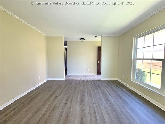301 Bow Hunter Road, Charleston, WV 25314