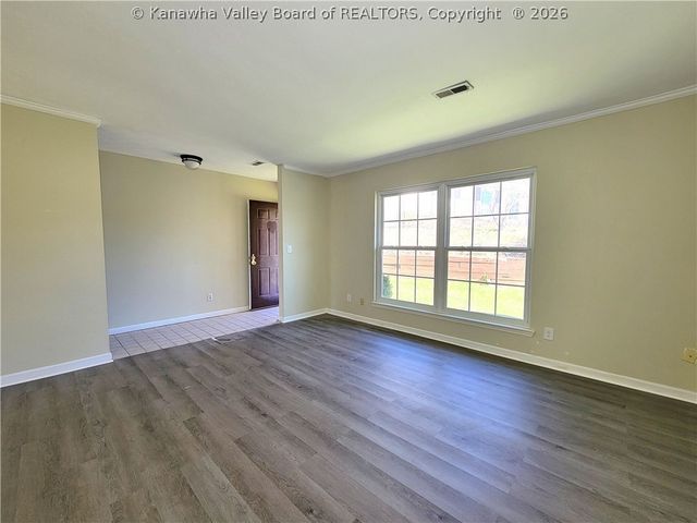 301 Bow Hunter Road, Charleston, WV 25314