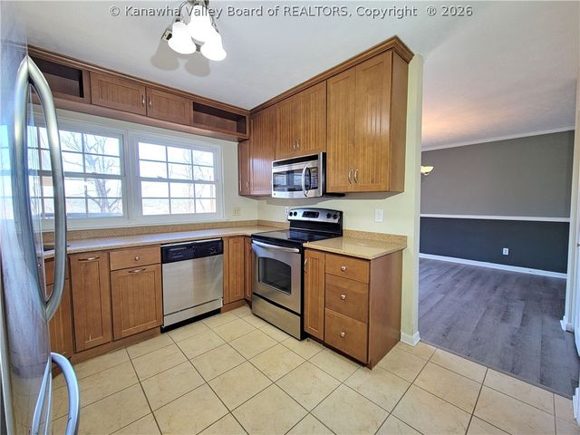 301 Bow Hunter Road, Charleston, WV 25314