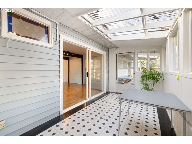 1565 MONTEREY Ave, Eugene, OR 97401