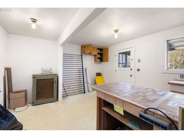 1565 MONTEREY Ave, Eugene, OR 97401