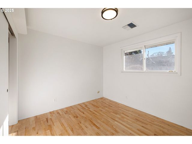 1565 MONTEREY Ave, Eugene, OR 97401