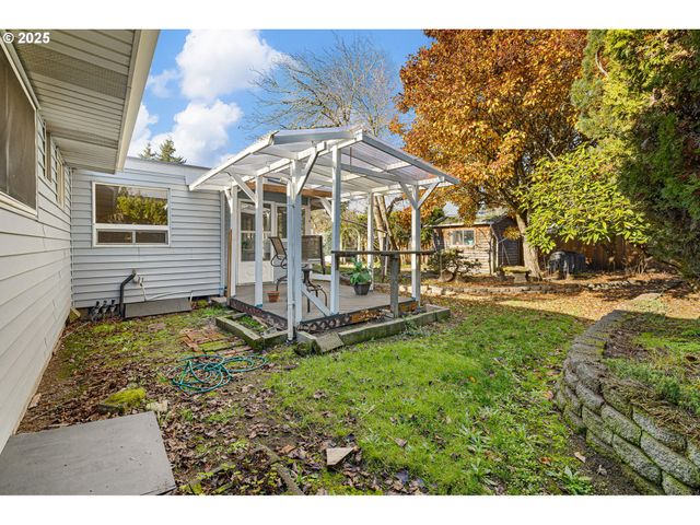 1565 MONTEREY Ave, Eugene, OR 97401