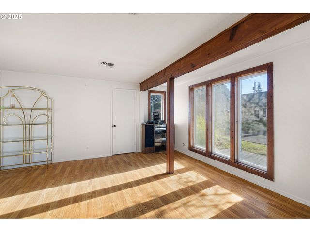 1565 MONTEREY Ave, Eugene, OR 97401