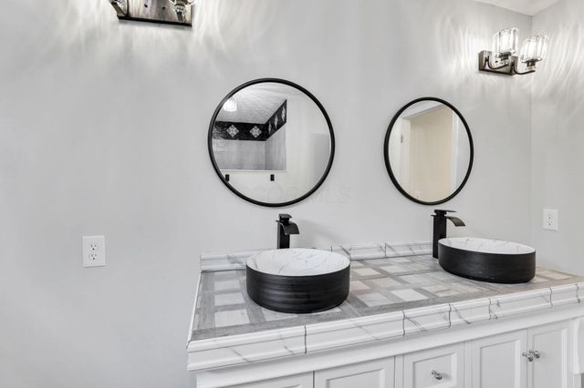 1137 Hoover Lake Court, Westerville, OH 43081