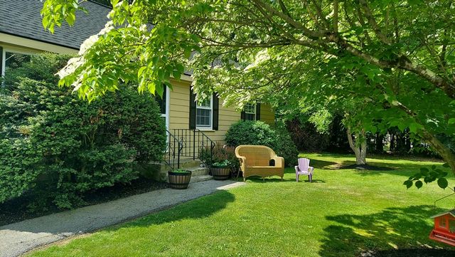 20 Constantine Dr, Tyngsborough, MA 01879