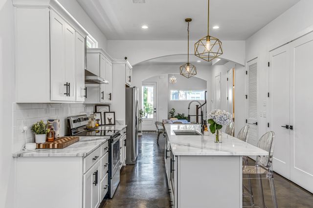 2411B Middle St, Nashville, TN 37208