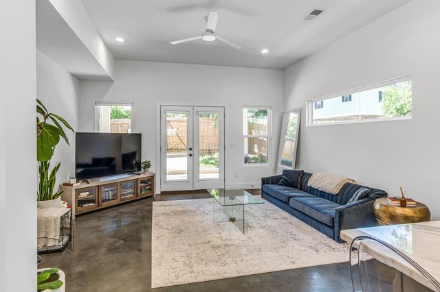 2411B Middle St, Nashville, TN 37208