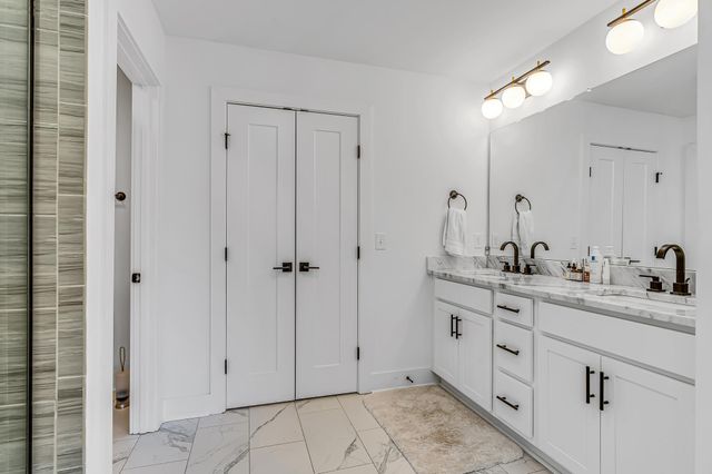 2411B Middle St, Nashville, TN 37208