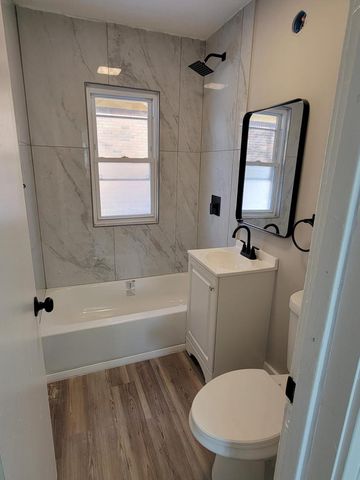 4439 N 27th STREET, Milwaukee, WI 53209