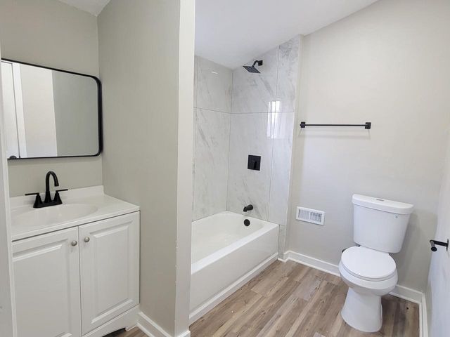 4439 N 27th STREET, Milwaukee, WI 53209