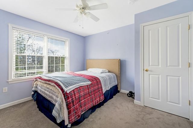 11 Boxberry Ln 11, Rockland, MA 02370