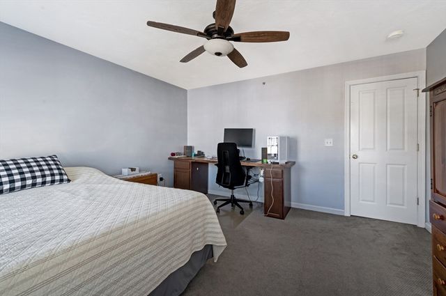 11 Boxberry Ln 11, Rockland, MA 02370