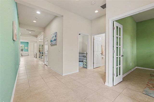 204 SHELL CREEK COURT, Apollo Beach, FL 33572