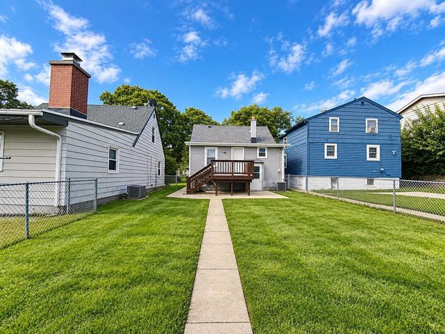 216 S 62nd STREET, Milwaukee, WI 53214