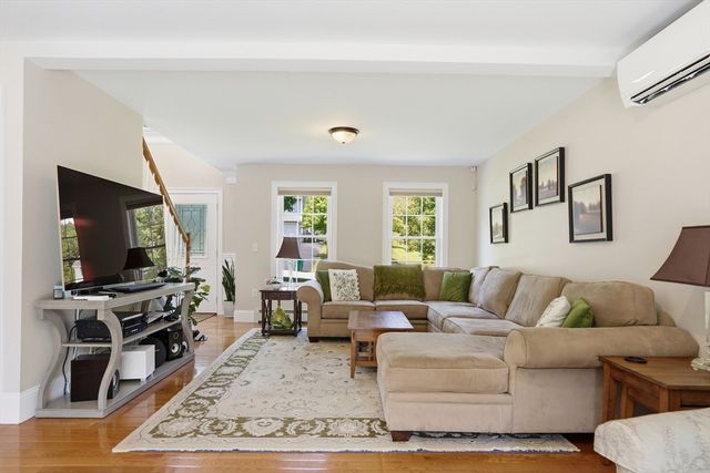 147 Roosevelt St, Fitchburg, MA 01420