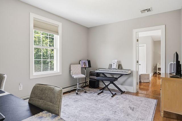 147 Roosevelt St, Fitchburg, MA 01420