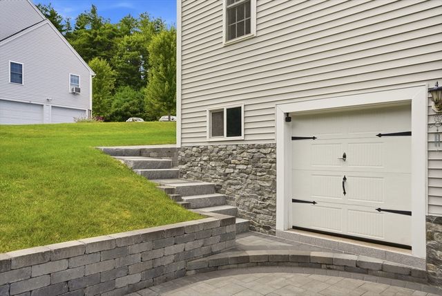 147 Roosevelt St, Fitchburg, MA 01420