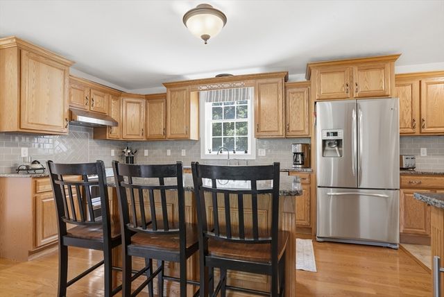 147 Roosevelt St, Fitchburg, MA 01420