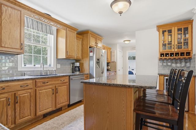 147 Roosevelt St, Fitchburg, MA 01420