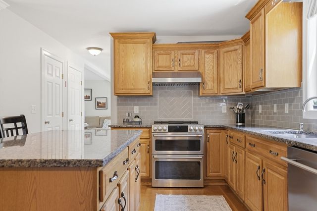 147 Roosevelt St, Fitchburg, MA 01420