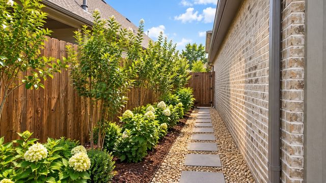 5617 Southern Fern Road, Garland, TX 75043