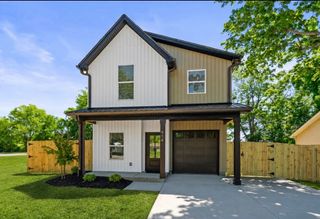 414 21st Ave, W, Springfield, TN 37172
