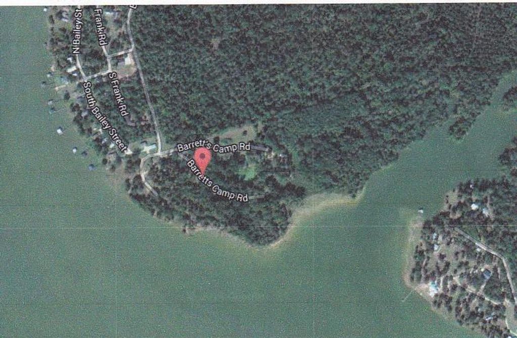 2405 Barretts Landing Road, Trinity, TX 75862