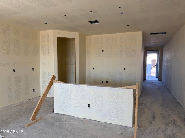 5613 W HOPI Trail, Laveen, AZ 85339