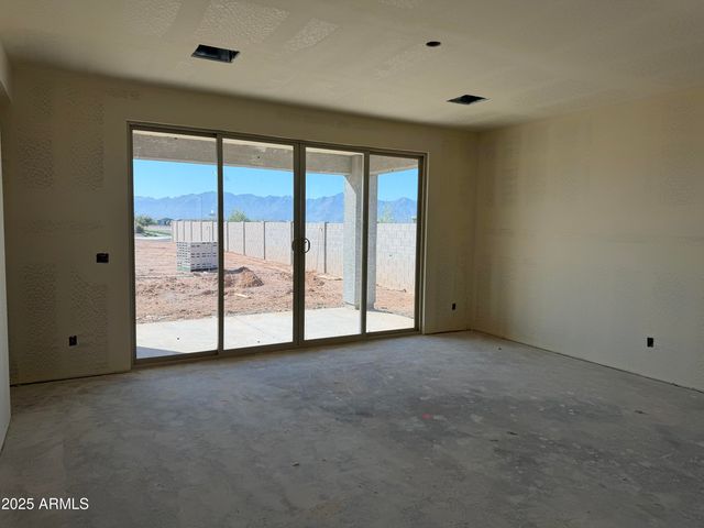 5613 W HOPI Trail, Laveen, AZ 85339