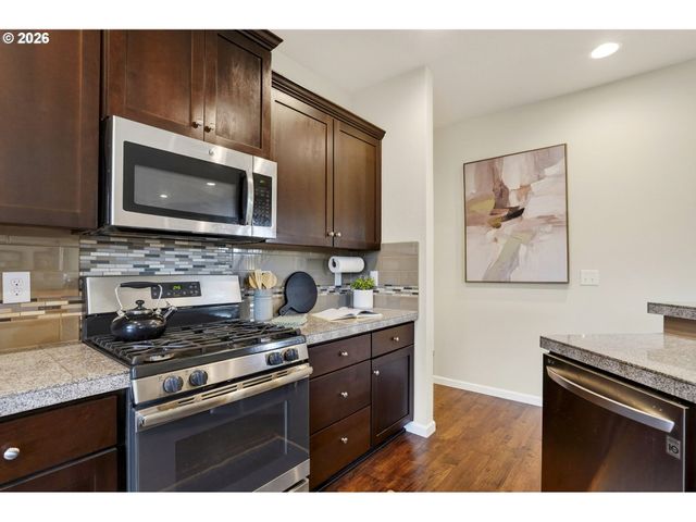 17483 Se ACADIA St, Damascus, OR 97089