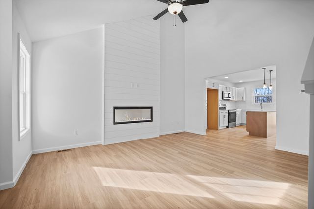 1 Eric Court, Bloomington, IL 61705