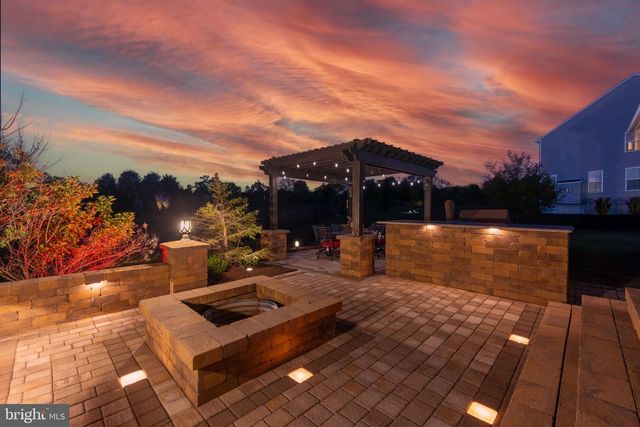 42093 LOCHIEL LN, Leesburg, VA 20176