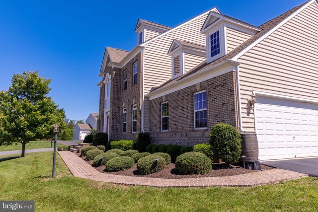 42093 LOCHIEL LN, Leesburg, VA 20176