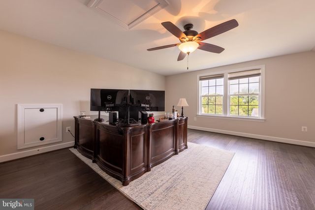 42093 LOCHIEL LN, Leesburg, VA 20176
