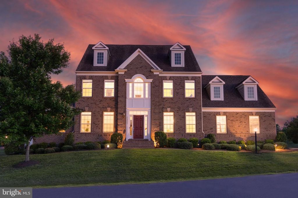42093 LOCHIEL LN, Leesburg, VA 20176