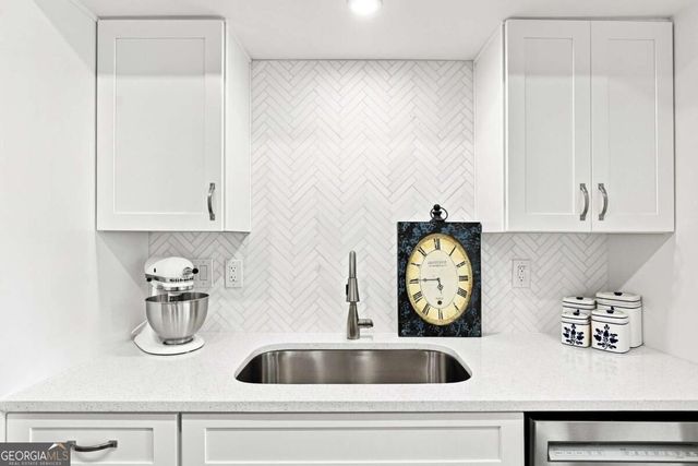 1003 Canyon Point Circle, Roswell, GA 30076