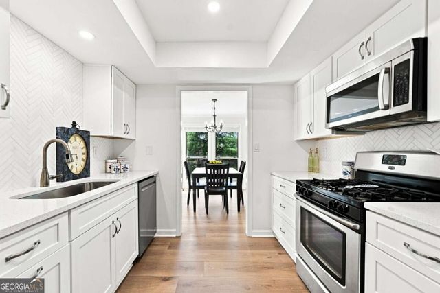 1003 Canyon Point Circle, Roswell, GA 30076