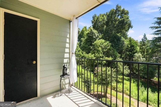 1003 Canyon Point Circle, Roswell, GA 30076