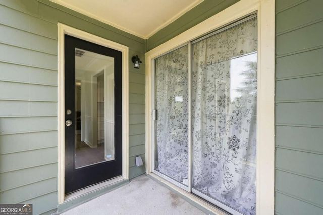 1003 Canyon Point Circle, Roswell, GA 30076