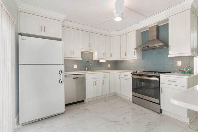 3900 County Line Road 6a, Tequesta, FL 33469