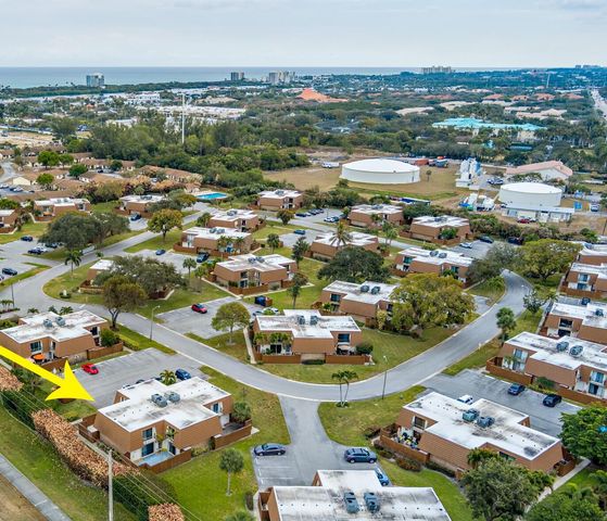 3900 County Line Road 6a, Tequesta, FL 33469