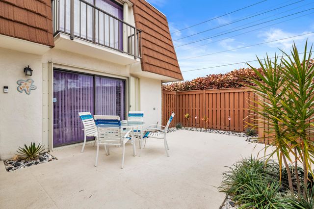 3900 County Line Road 6a, Tequesta, FL 33469