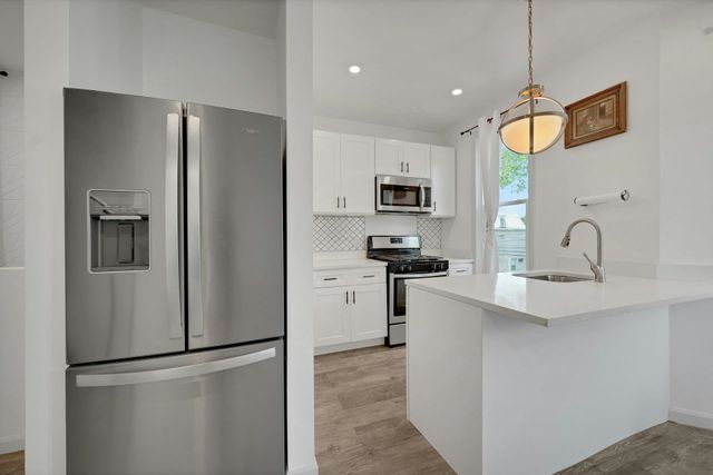 91 LEXINGTON AVE, Jc, West Bergen, NJ 07304