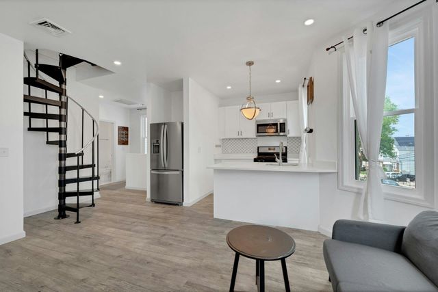 91 LEXINGTON AVE, Jc, West Bergen, NJ 07304