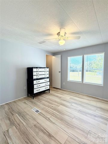 438 Hall Spencer Road, Catawba, SC 29704